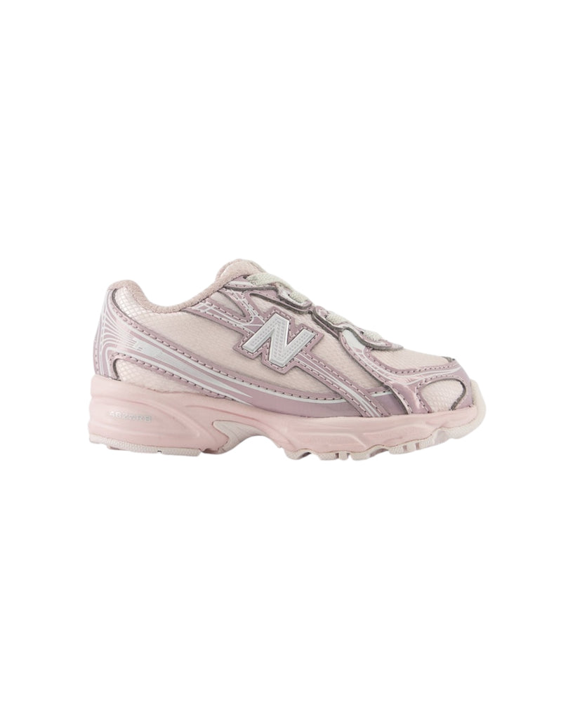 New Balance 740 Baby Pink